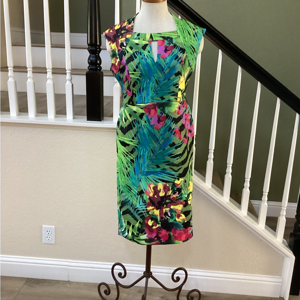 Tropical Print Sleeveless Dress (4)